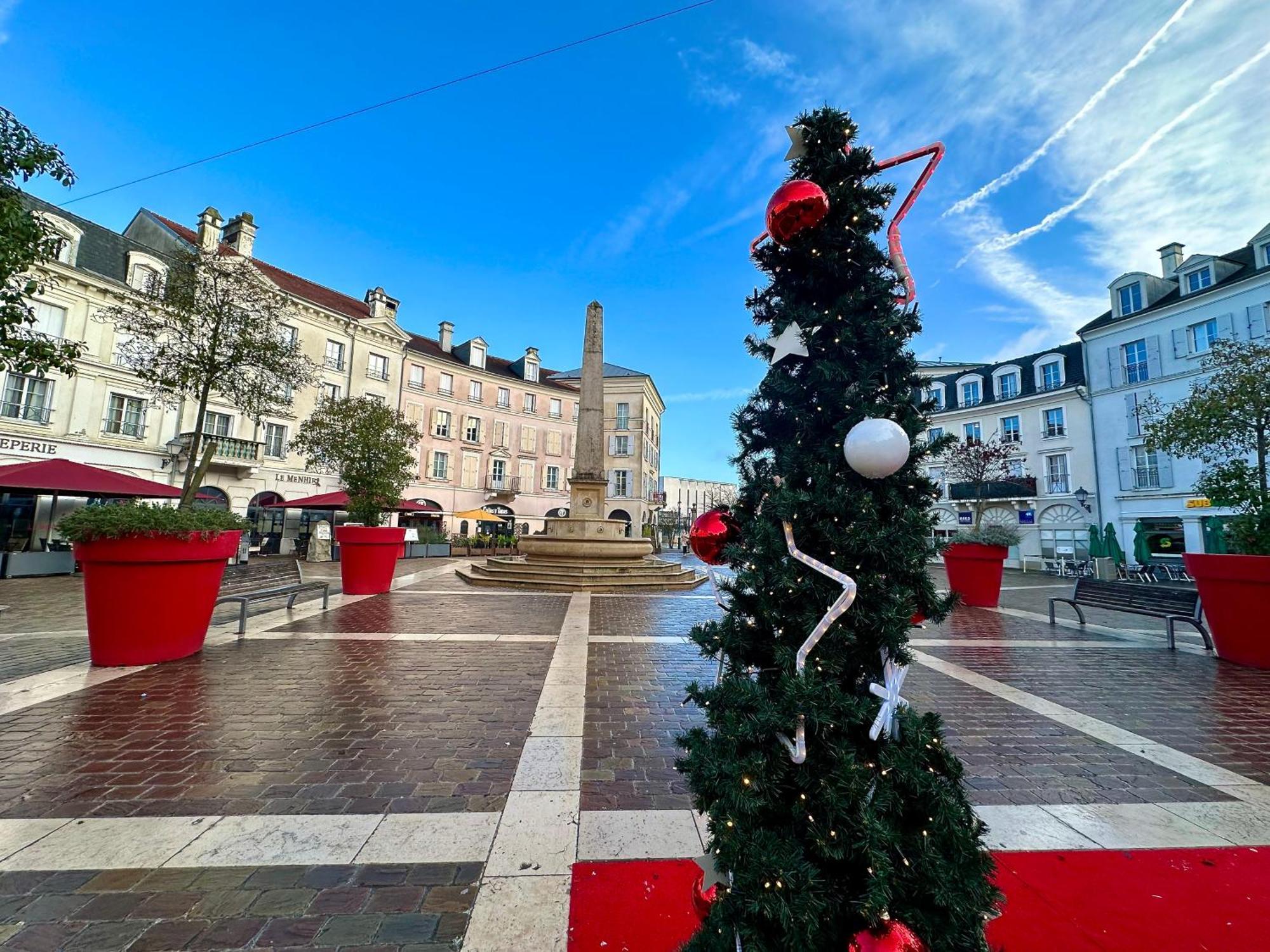 Appt Vue Place De Toscane - 4Min Disneyland-Paris Серри Экстерьер фото