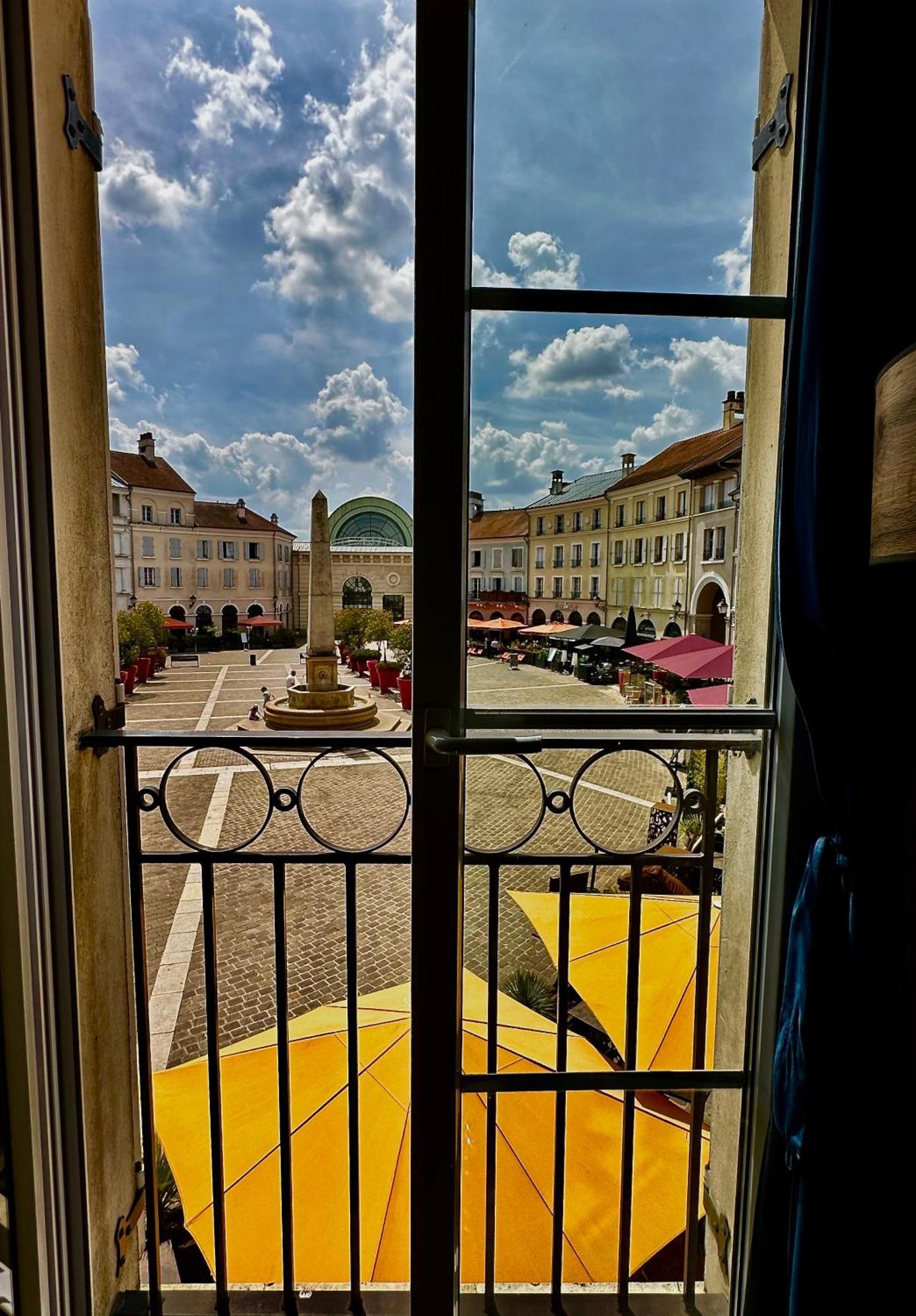 Appt Vue Place De Toscane - 4Min Disneyland-Paris Серри Экстерьер фото