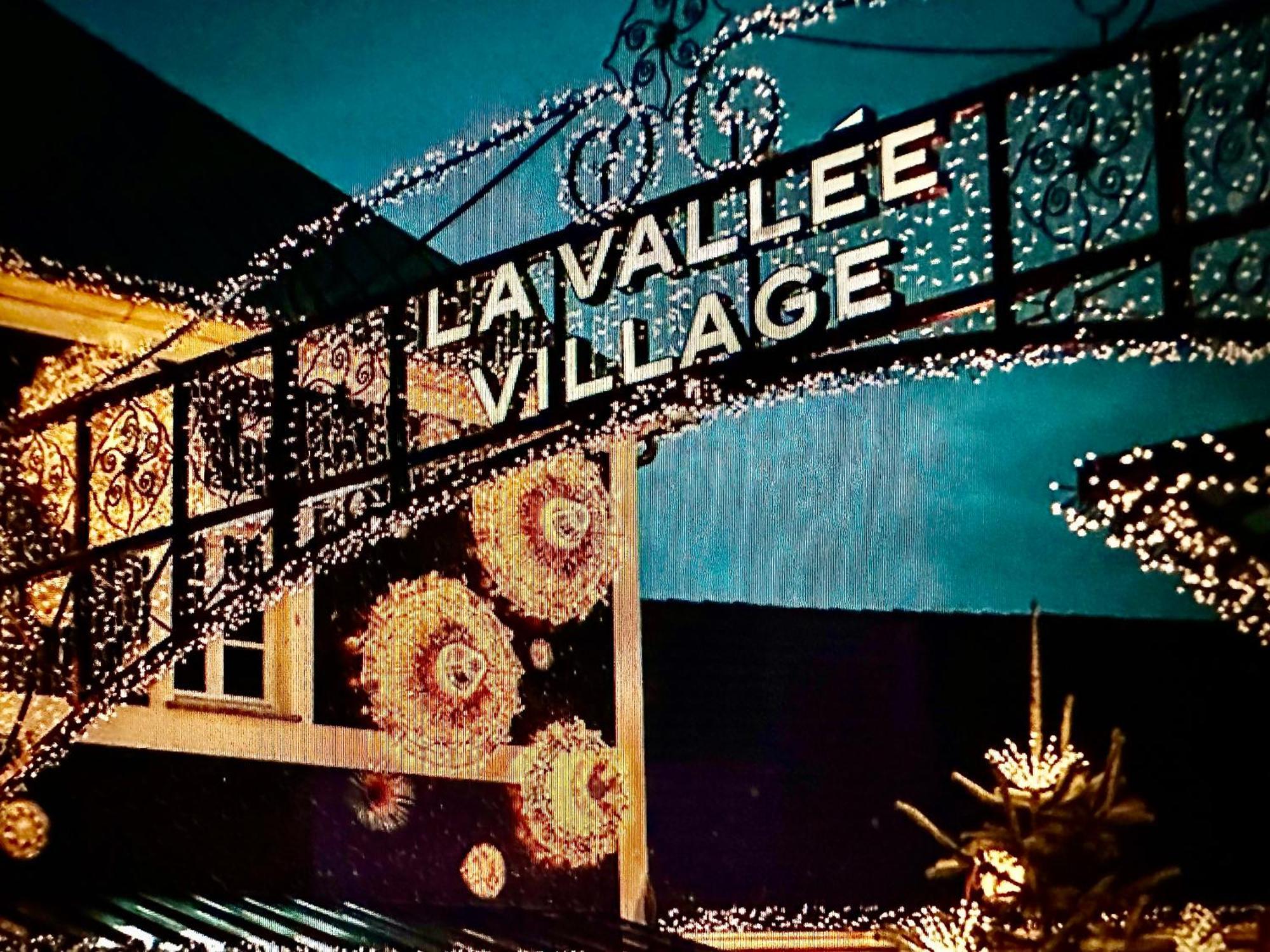 Appt Vue Place De Toscane - 4Min Disneyland-Paris Серри Экстерьер фото